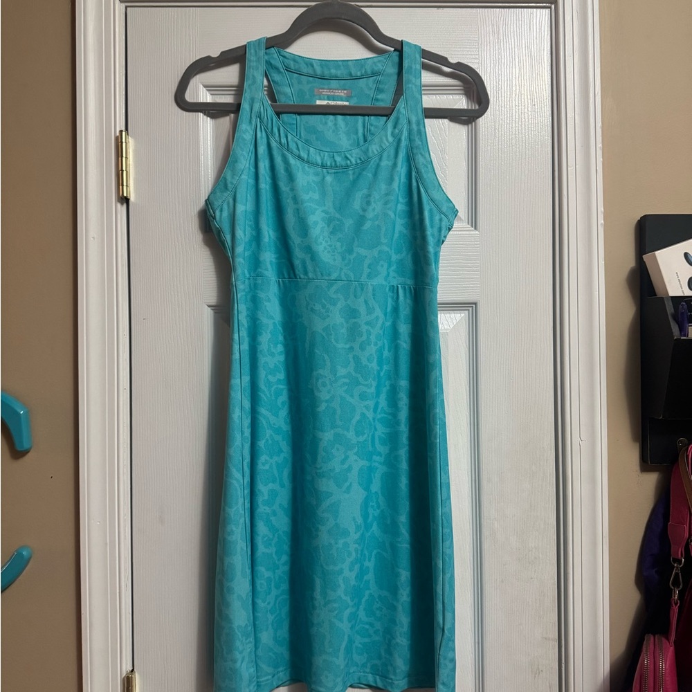 Columbia Omni Feeeze advanced cooling dress size XS